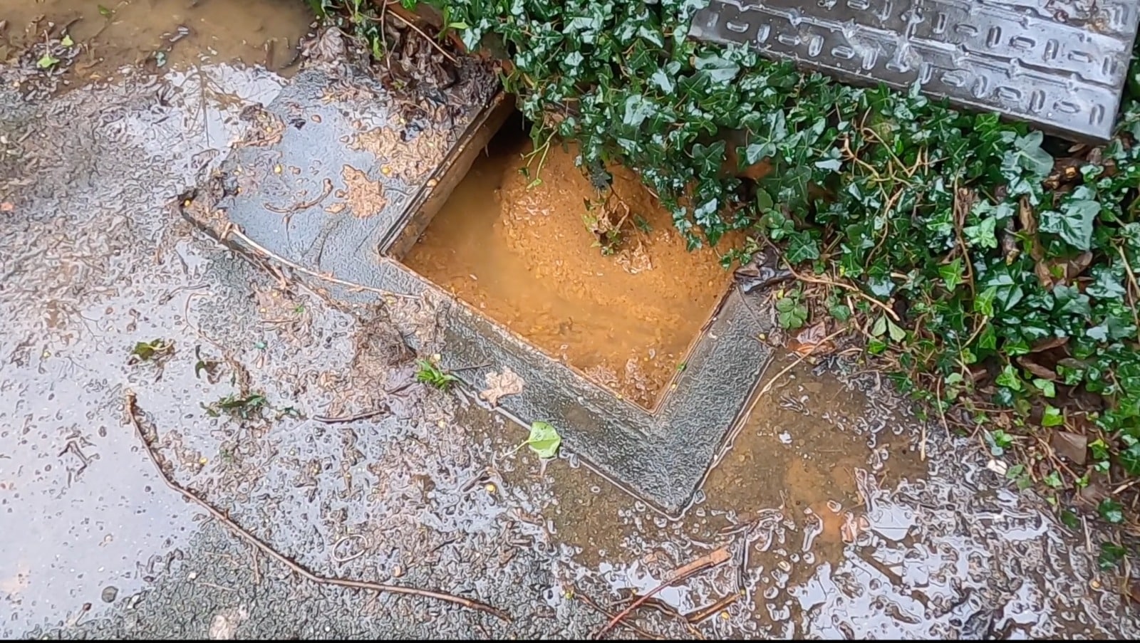 blocked manhole pre drain survey in Liverpool